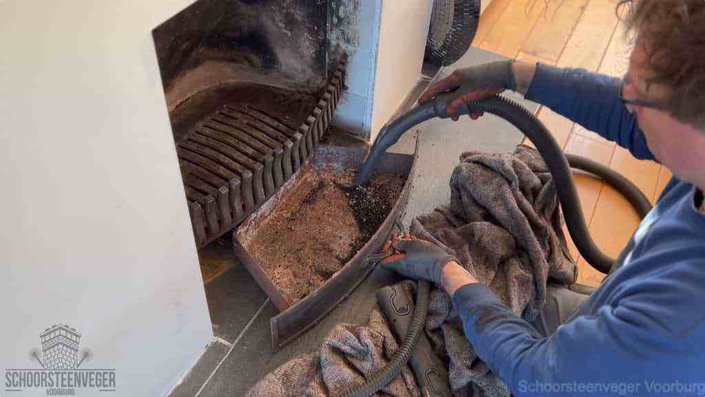 Prijs schoorsteenvegen Voorburg schouw reinigen Prijs schoorsteenvegen Voorburg schouw reinigen